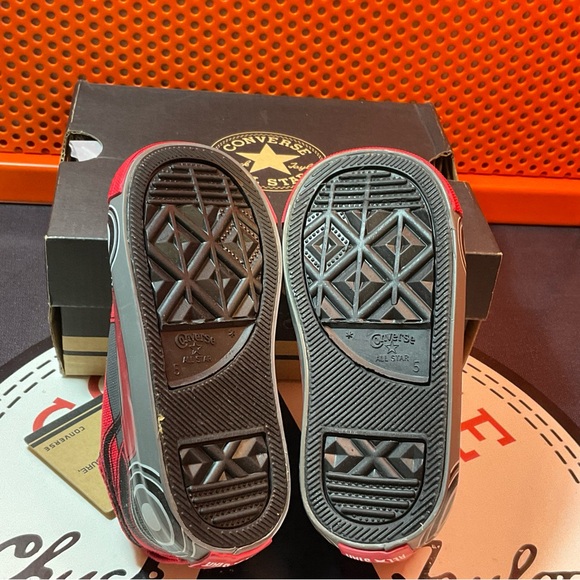 Converse Chuck Taylor Toddler Simple Slip in Red/Black - Picture 4 of 7